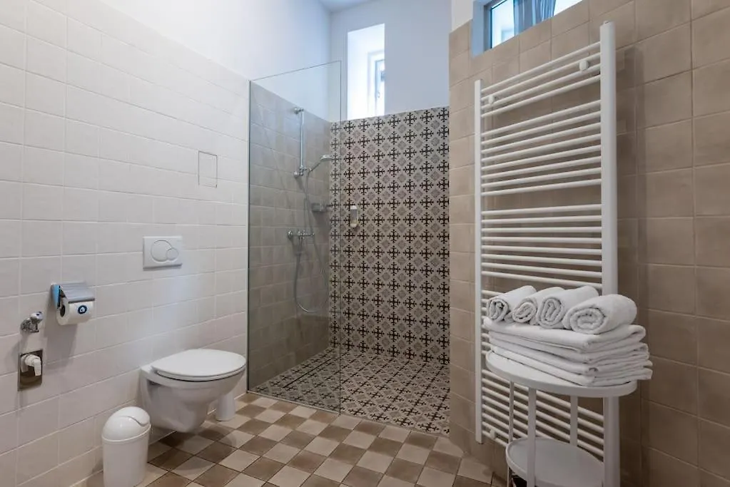 Spacious 2Br By Metro And Center By Hm Vienna Apartment