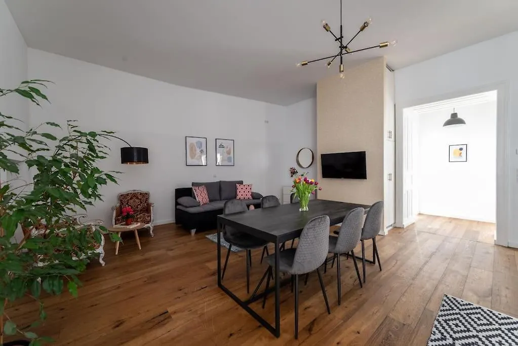 Spacious 2Br By Metro And Center By Hm Vienna