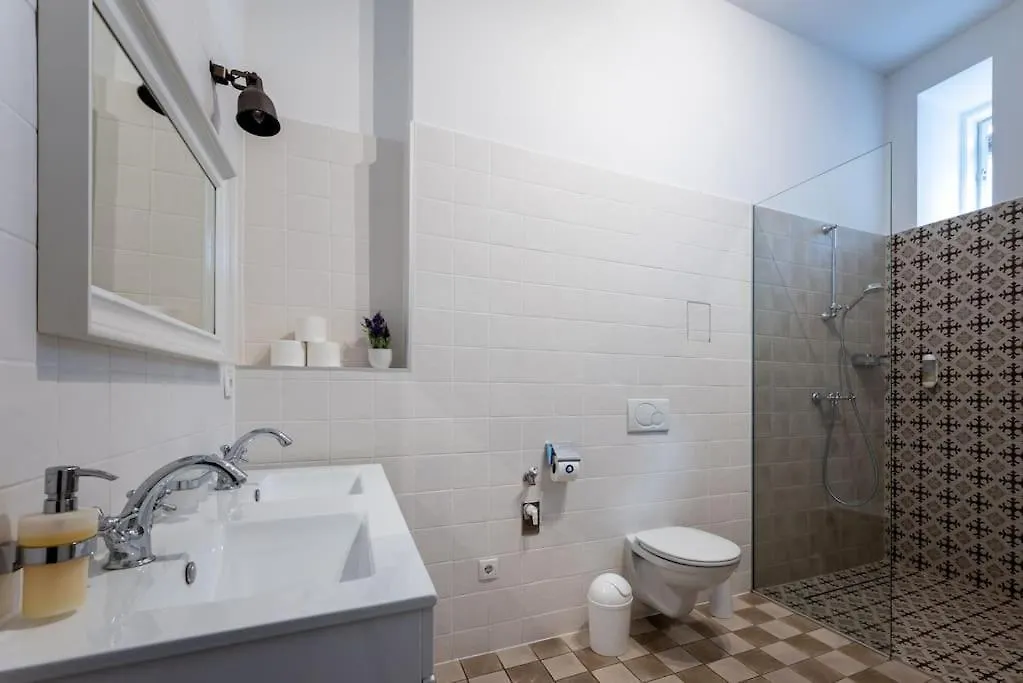 Apartment Spacious 2Br By Metro And Center By Hm Vienna