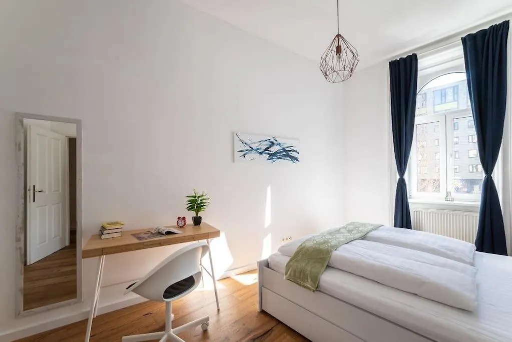 Spacious 2Br By Metro And Center By Hm Vienna 0*,